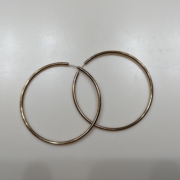 Mejuri 14K yellow gold Oversized Thin Hoops - Picture 3 of 6